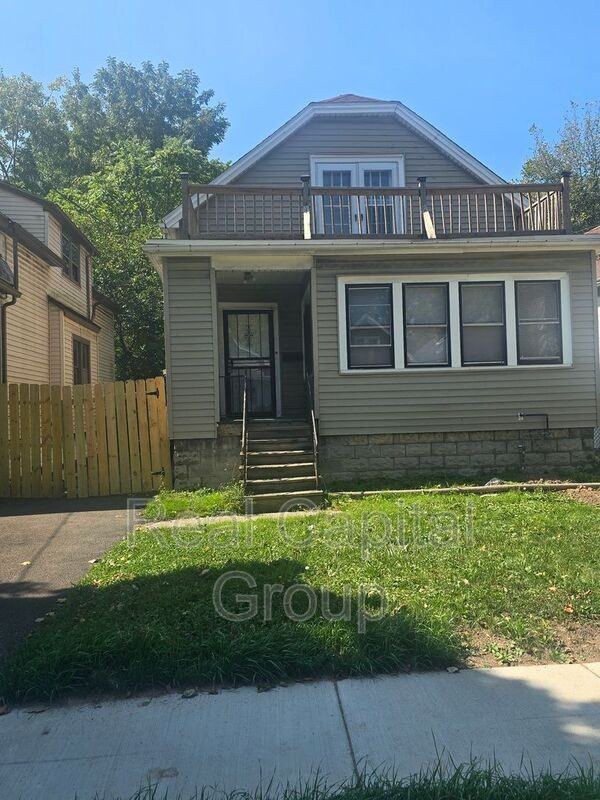 604 Norfolk Ave - Photo 2 of 33