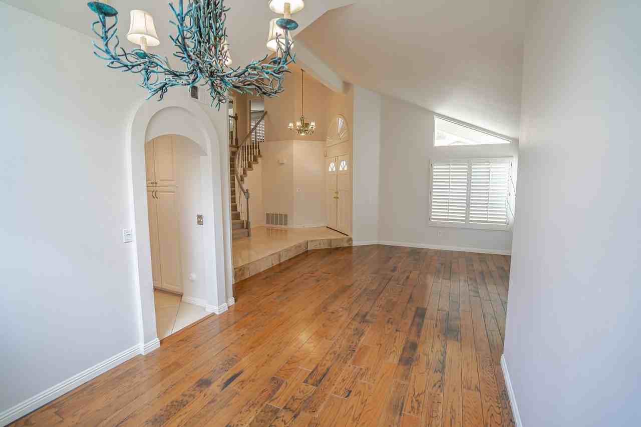 29824 Muledeer Ln - Photo 3 of 25