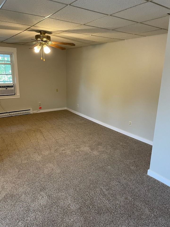 49 1/2 9th St - Photo 3 of 38