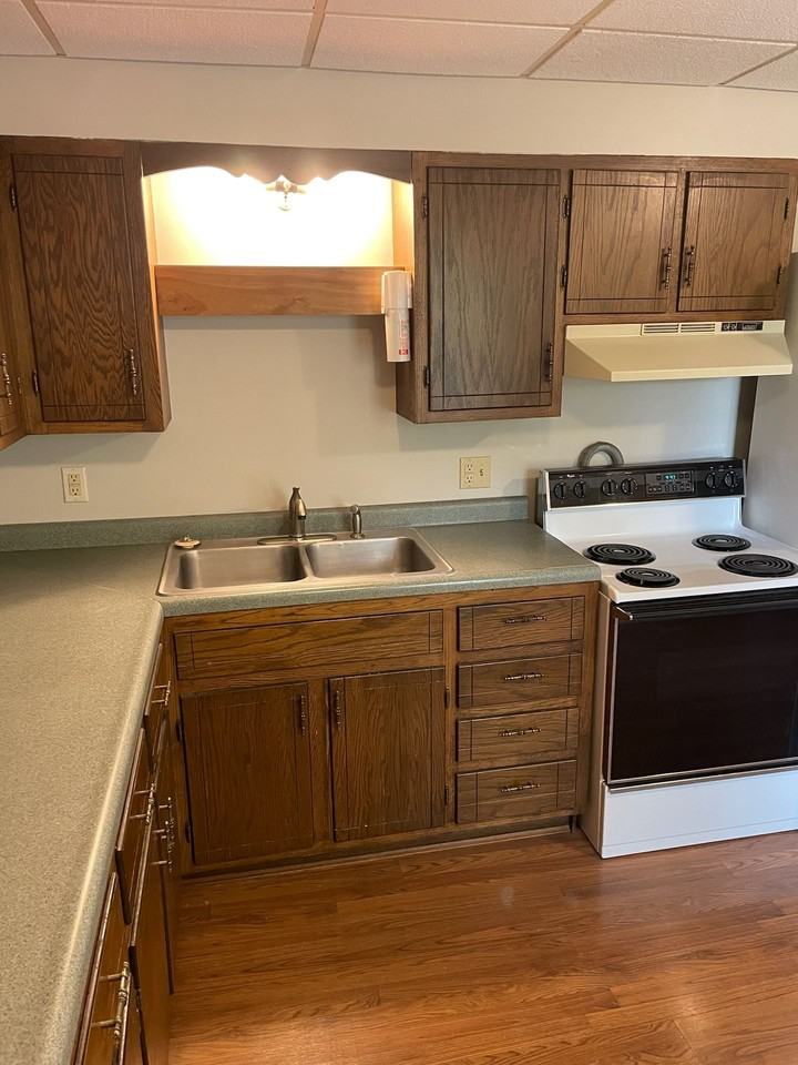 49 1/2 9th St - Photo 7 of 38