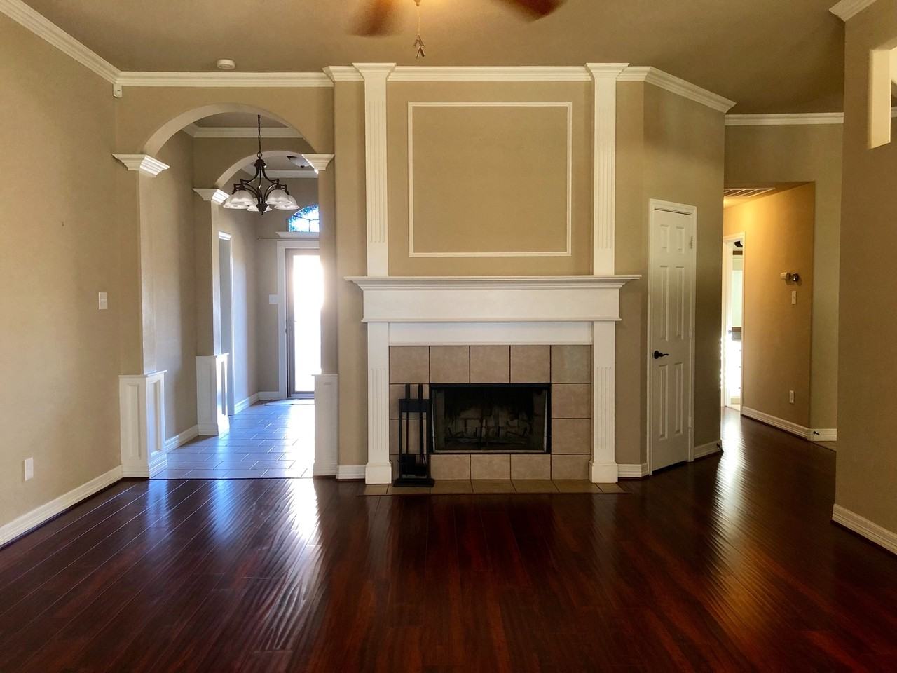 5729 107th St - Photo 2 of 28