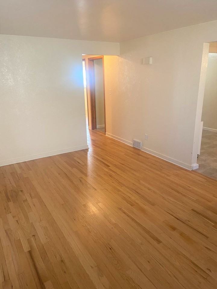 164 Grant Ave - Photo 3 of 13