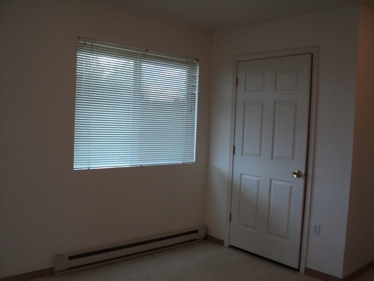 1830 White Ave - Photo 3 of 12