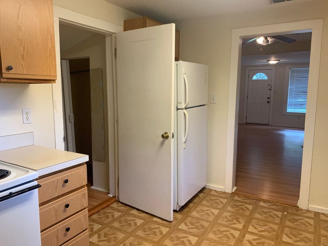 1420 New York Ave - Photo 2 of 15