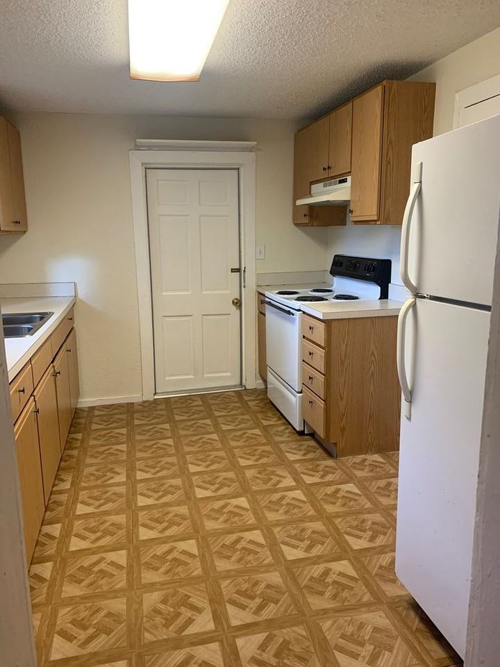 1420 New York Ave - Photo 3 of 15