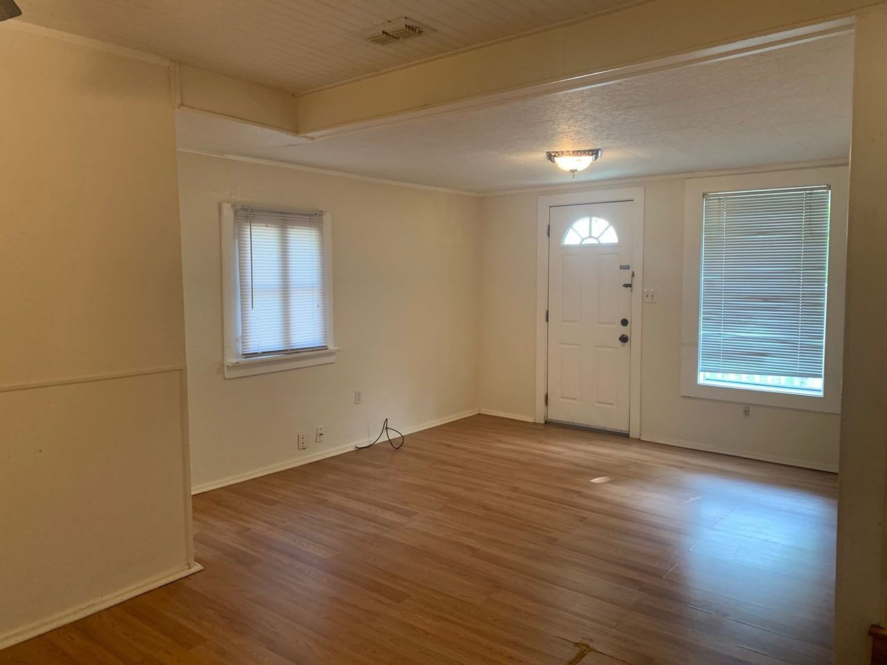 1420 New York Ave - Photo 5 of 15