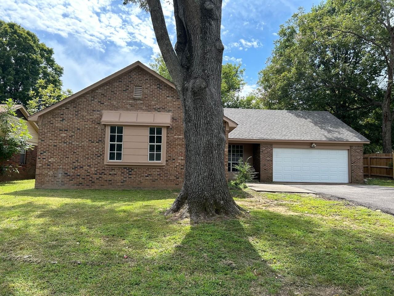 7397 Meadowbrook Dr - Photo 2 of 25