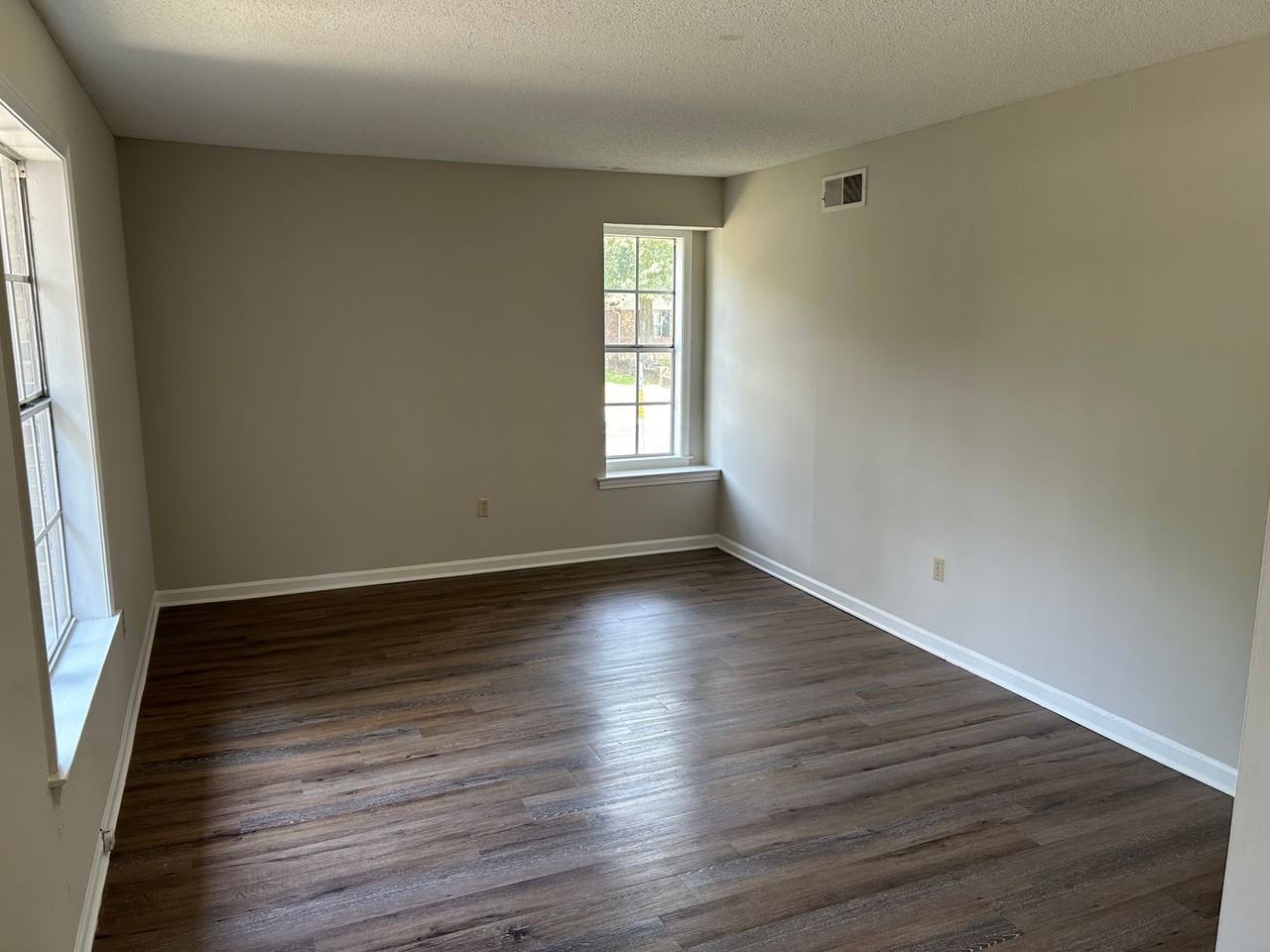 7397 Meadowbrook Dr - Photo 7 of 25