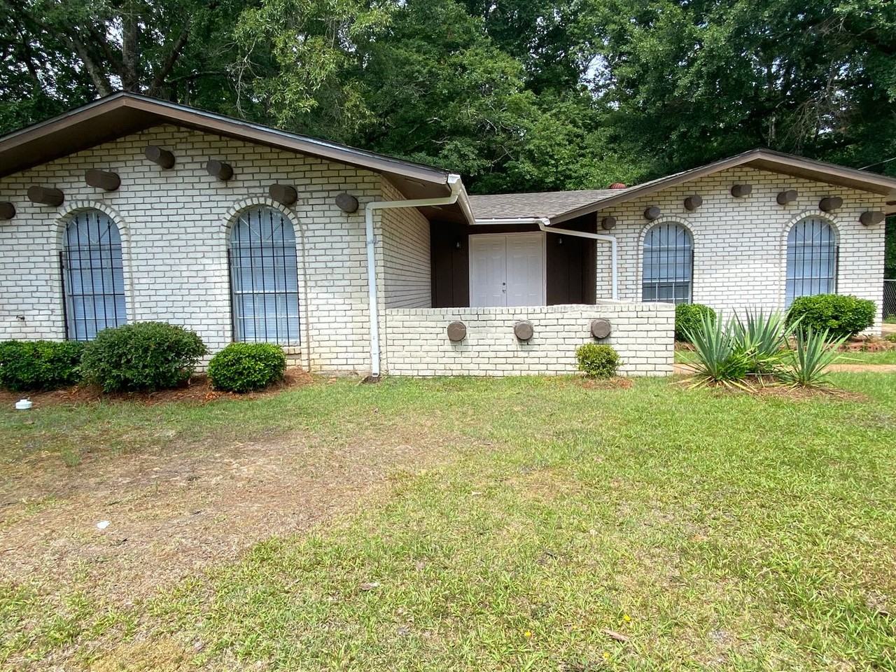 1429 Dunbarton Rd - Photo 3 of 32
