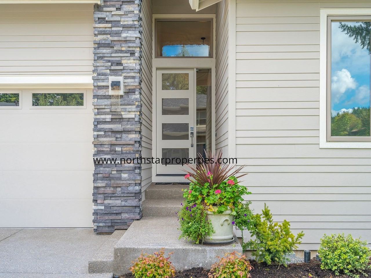 12980 Southwest Parkdale Avenue - Photo 7 of 50