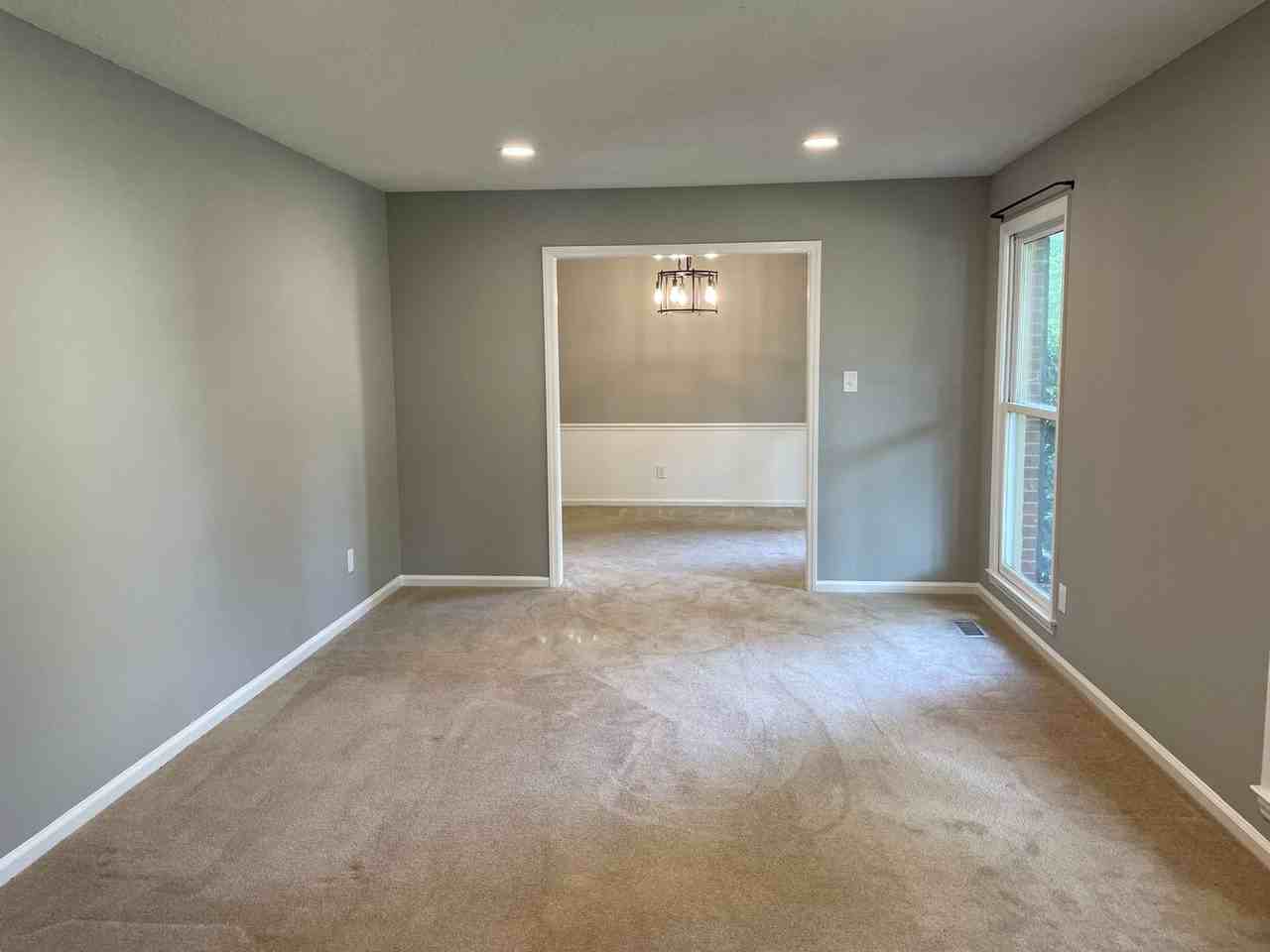 7942 Lake Vista Dr - Photo 5 of 50
