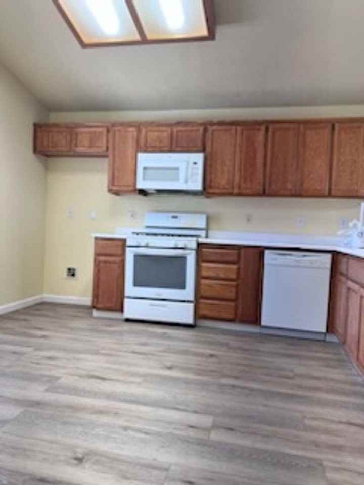 713 Vista Del Rey Dr - Photo 3 of 8