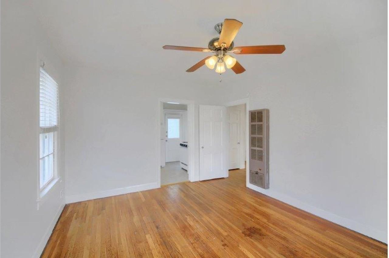 401 E 33rd St - Photo 7 of 24