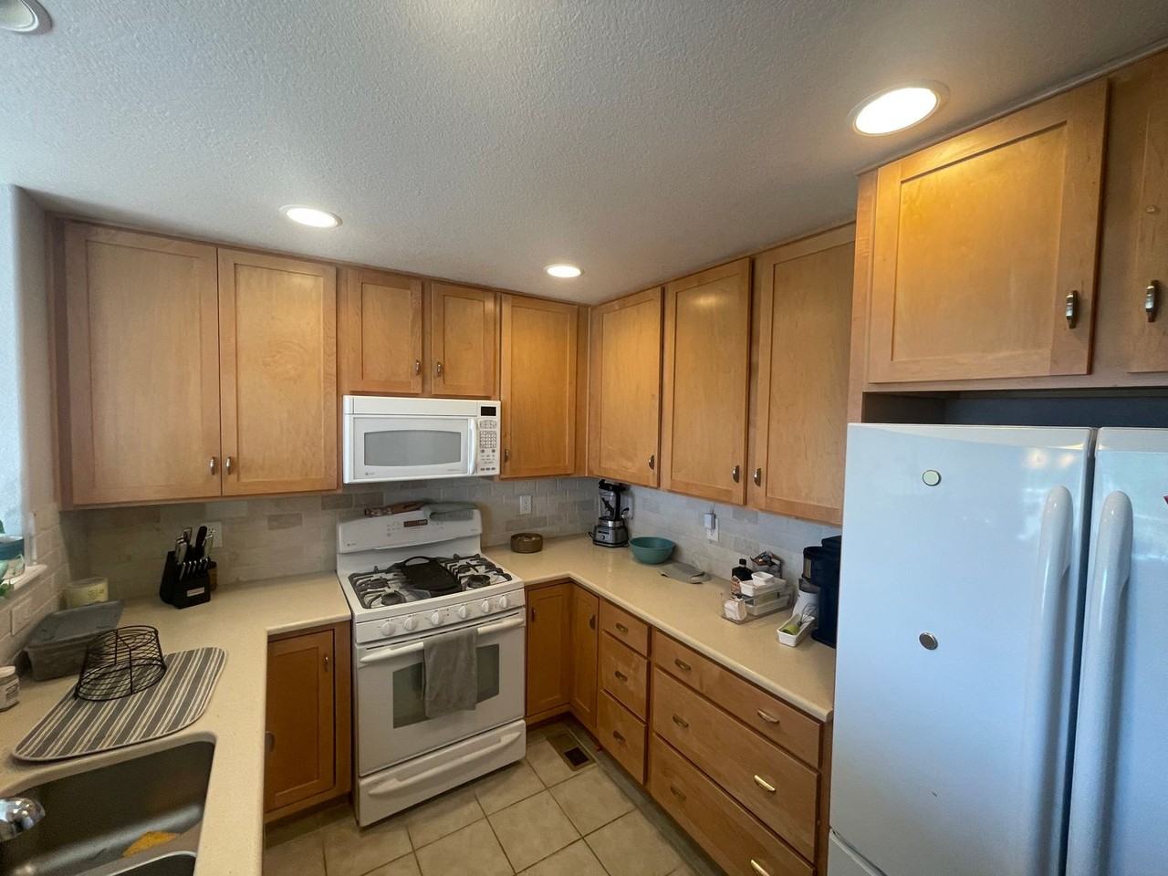 630 Hanging Rock Pl - Photo 2 of 23