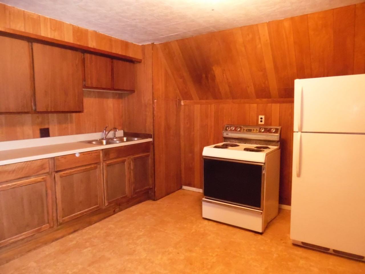 1335 Grand Ave - Photo 3 of 6