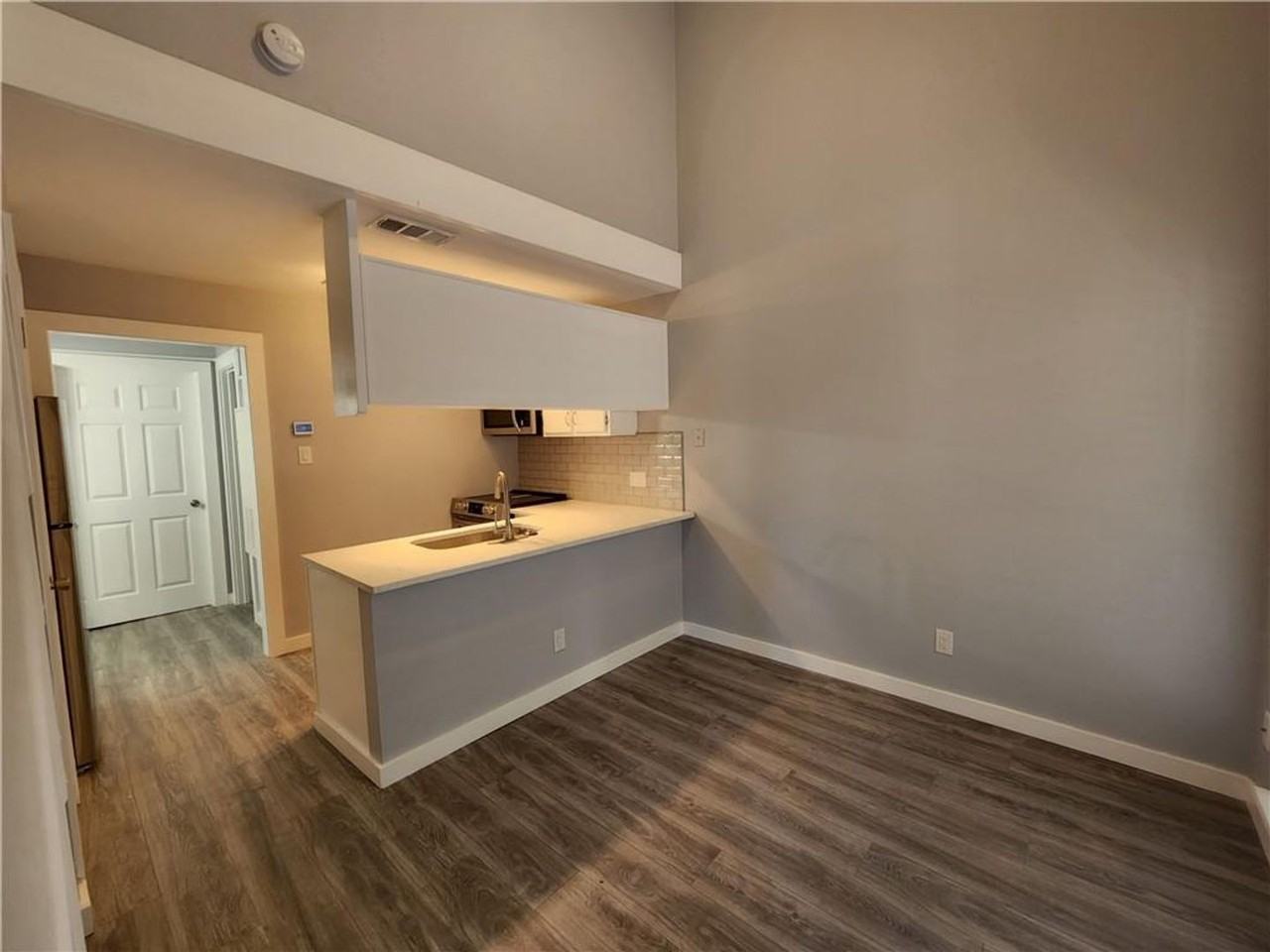 2815 Rio Grande St - Photo 3 of 12