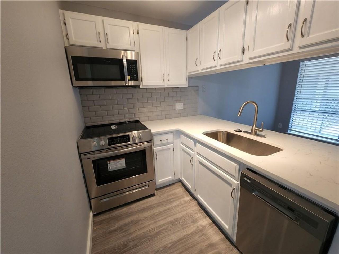 2815 Rio Grande St - Photo 4 of 12