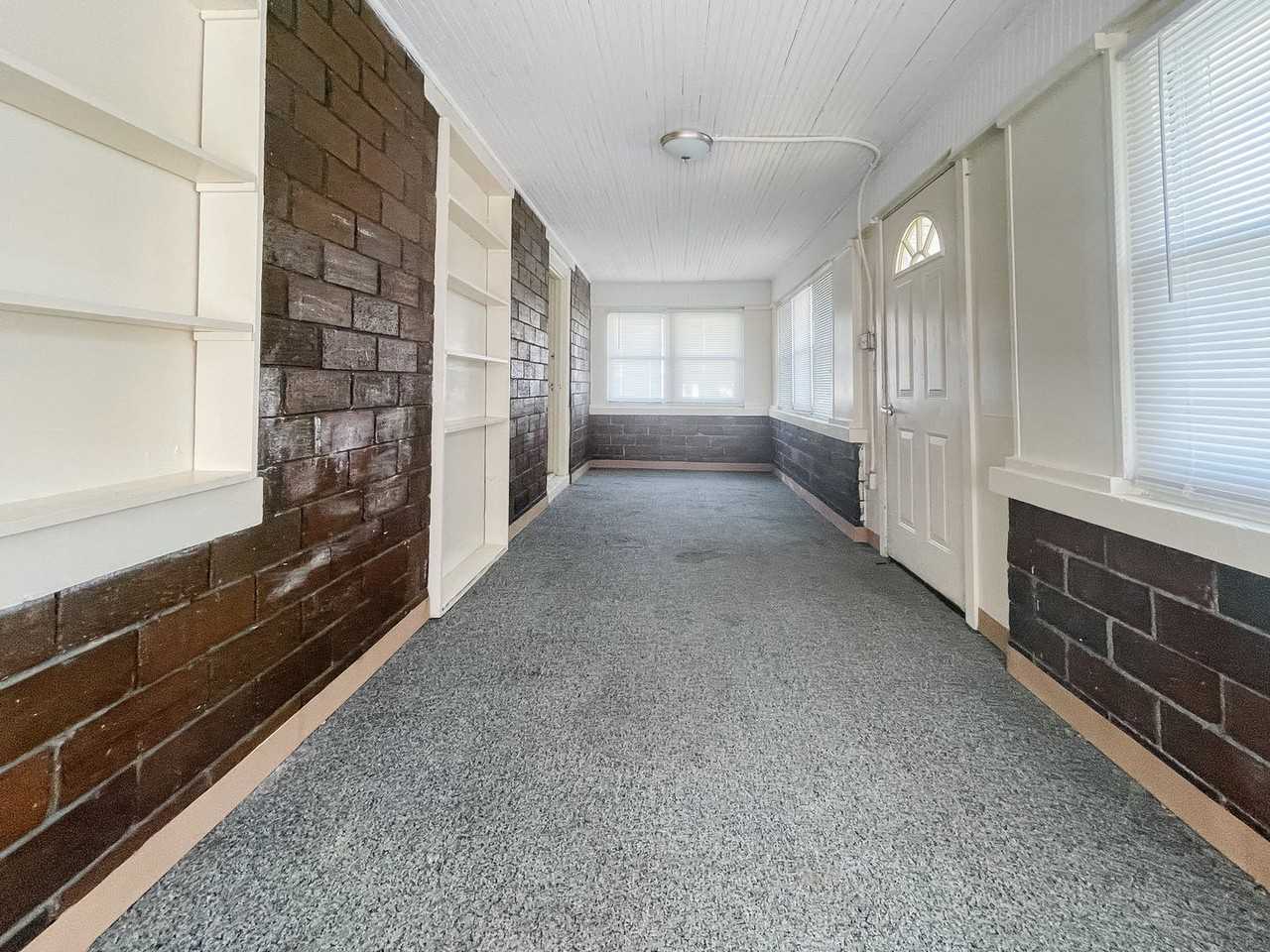 509 W 8th St - Photo 3 of 17