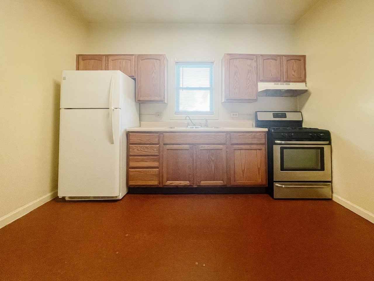 509 W 8th St - Photo 5 of 17