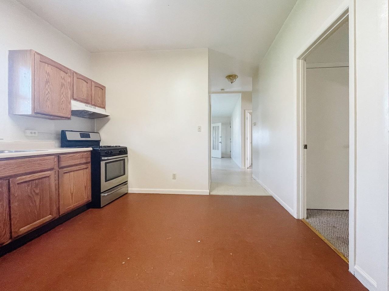 509 W 8th St - Photo 7 of 17