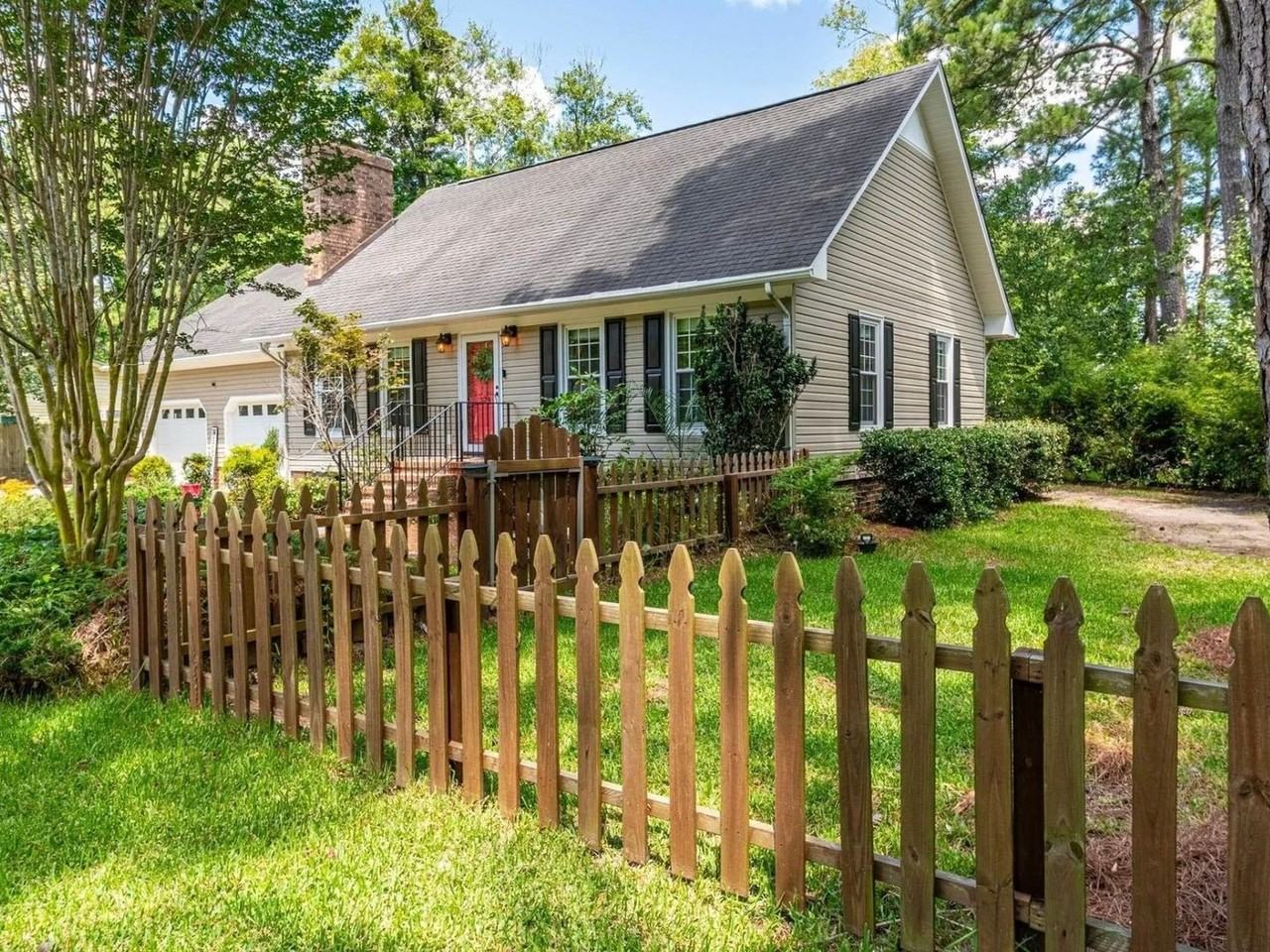 379 Red Fox Rd - Photo 3 of 33