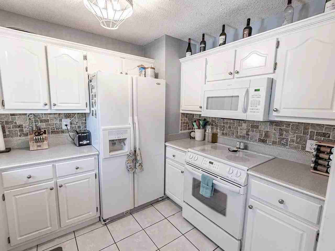 379 Red Fox Rd - Photo 6 of 33