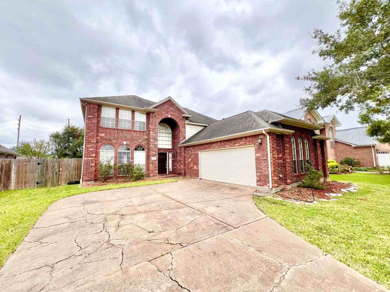 16735 Village View Trl - Photo 2 of 35