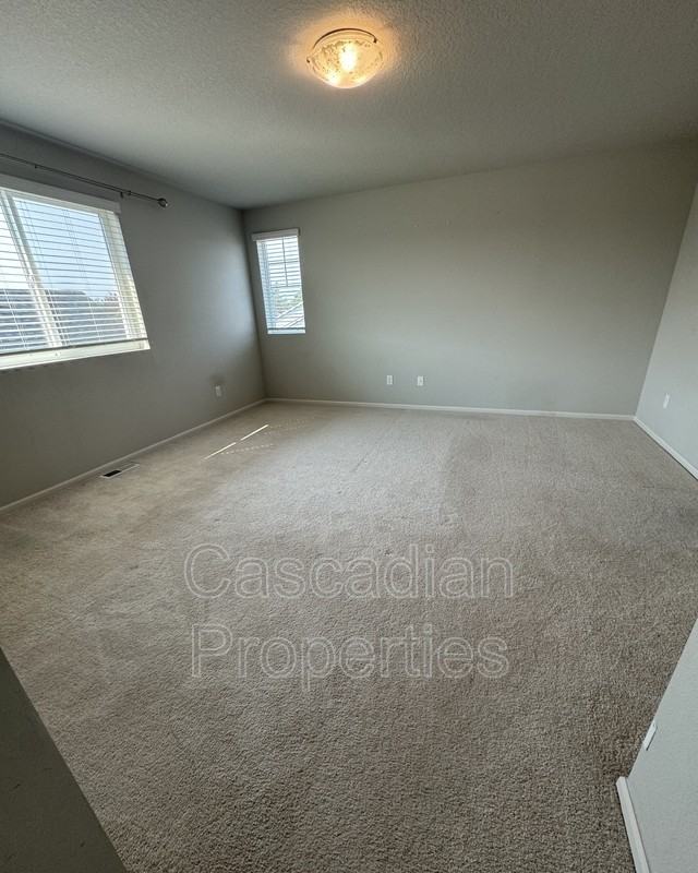 2002 Smith Dr - Photo 6 of 9