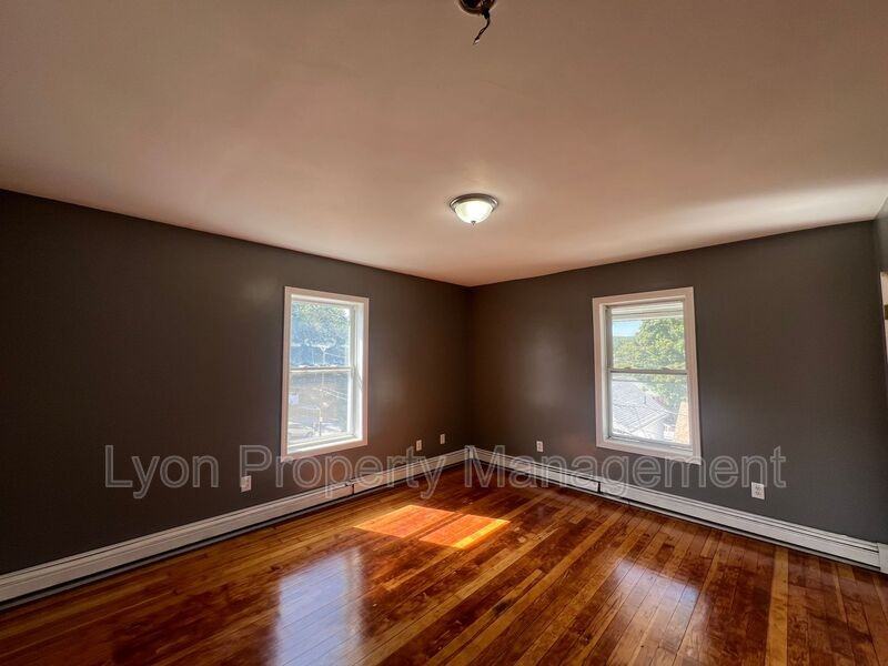 156 Pleasant St #3 - Photo 2 of 9