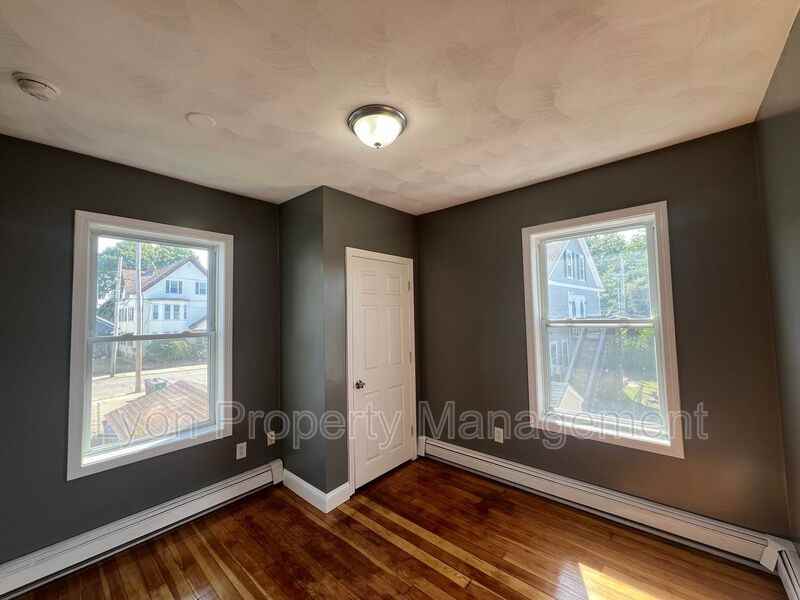 156 Pleasant St #3 - Photo 3 of 9