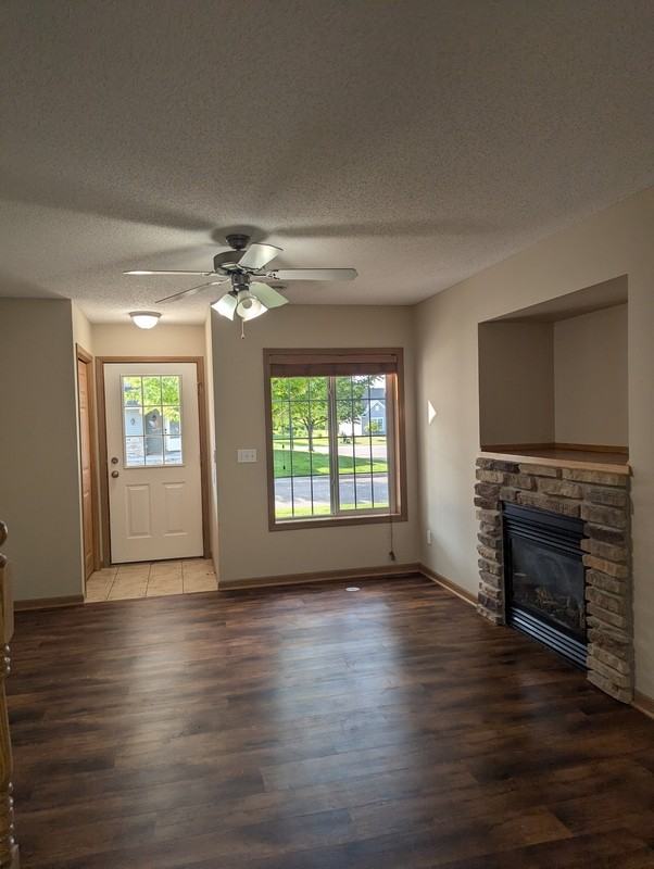 408 Cedar Pl - Photo 3 of 19