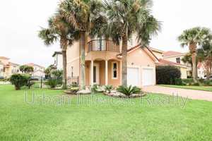 featured image of 4744 Amhurst Cir