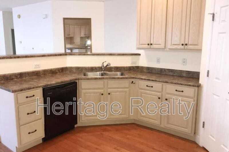 3006 Franklin Ave - Photo 4 of 24