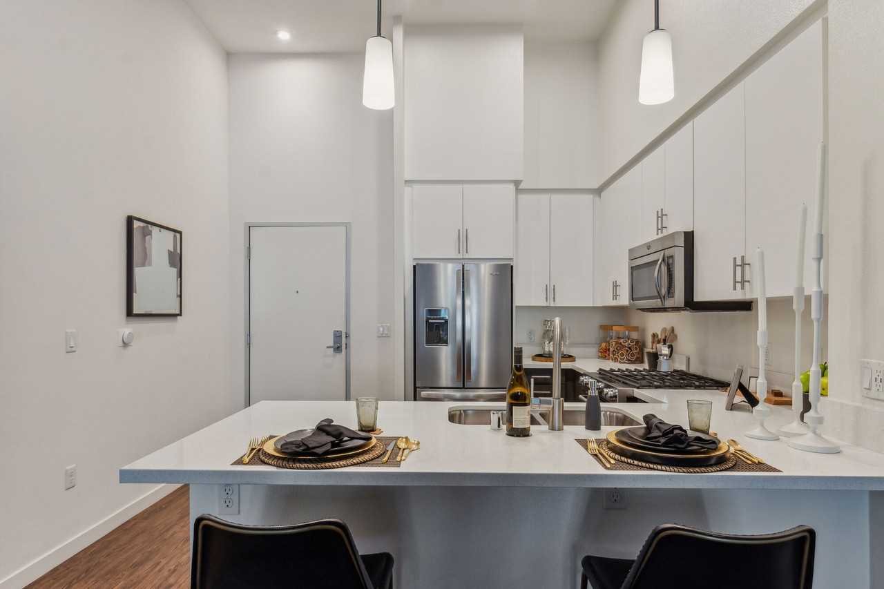 Nineteen01 - Photo 7 of 49