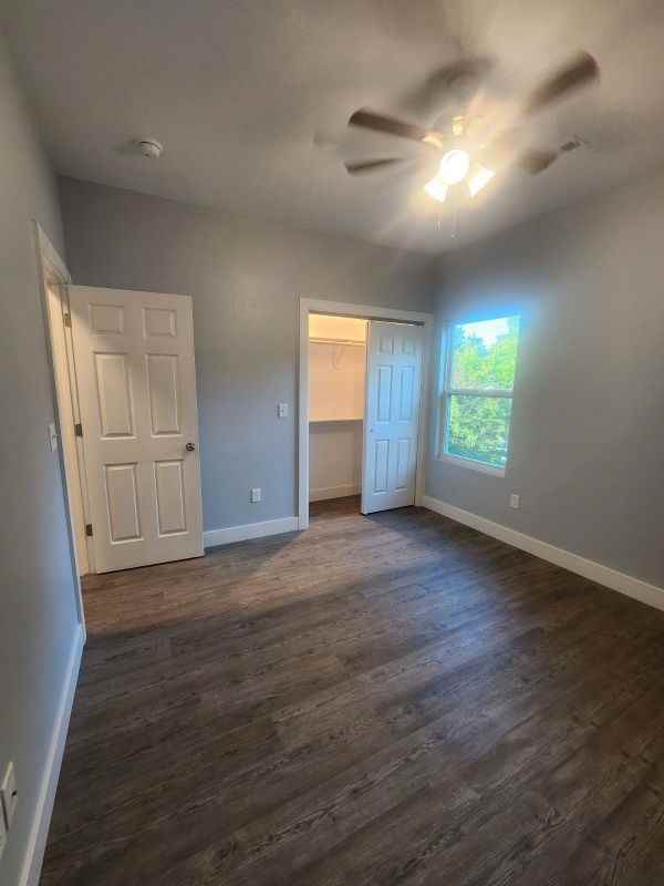 400 E North St - Photo 2 of 6