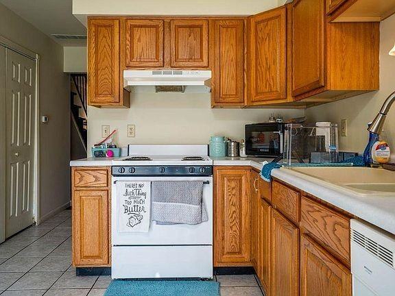 1501 Westchester Avenue - Photo 3 of 9