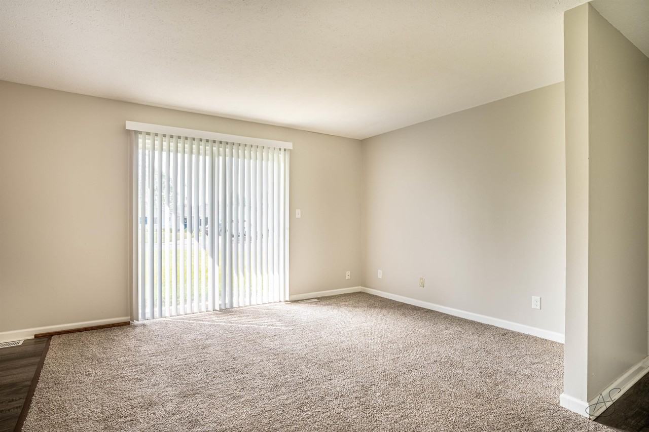 2000 Westgate Avenue - Photo 3 of 10