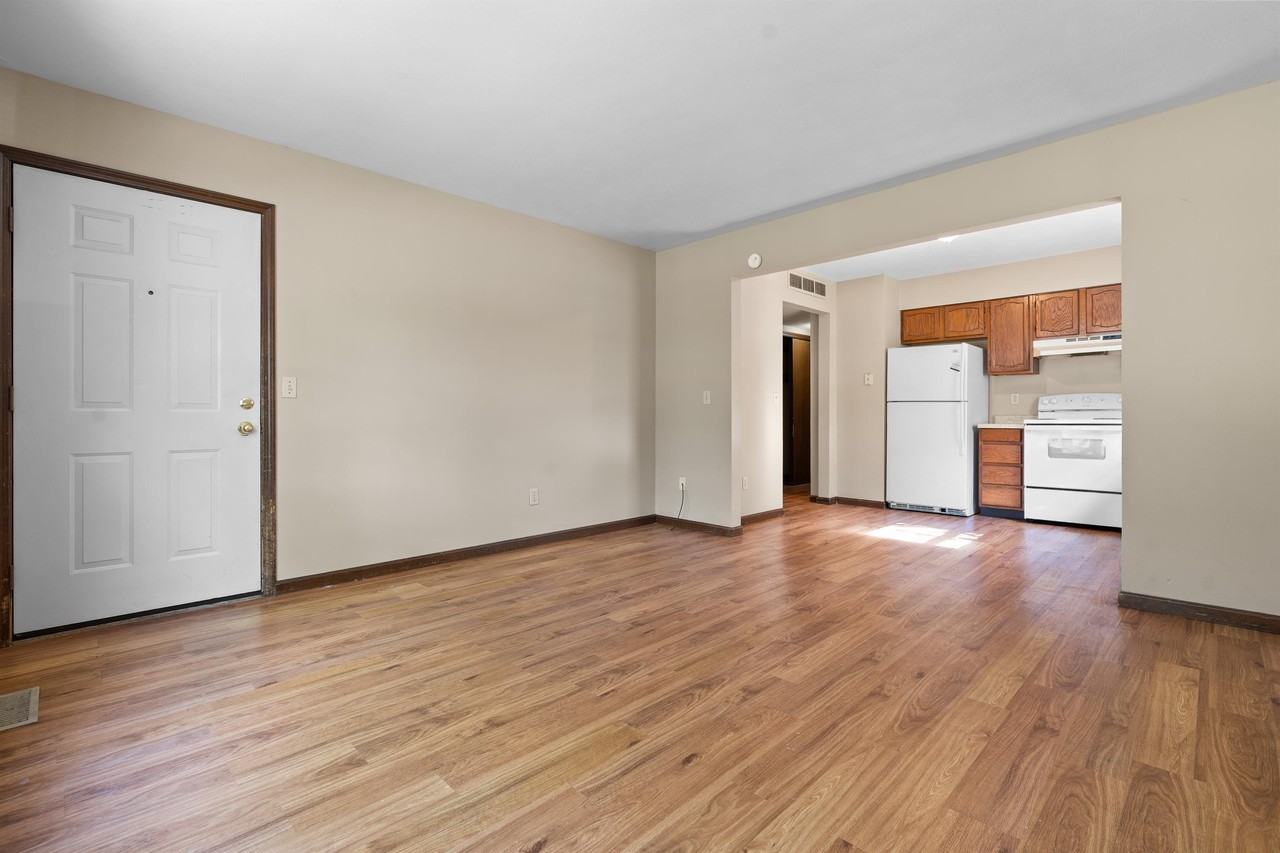 Tippecanoe Apartments - Photo 3 of 14