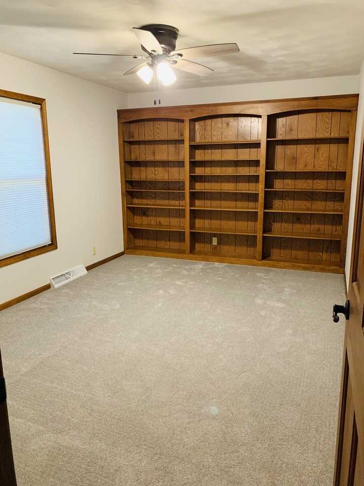 204 Ida - Photo 3 of 41