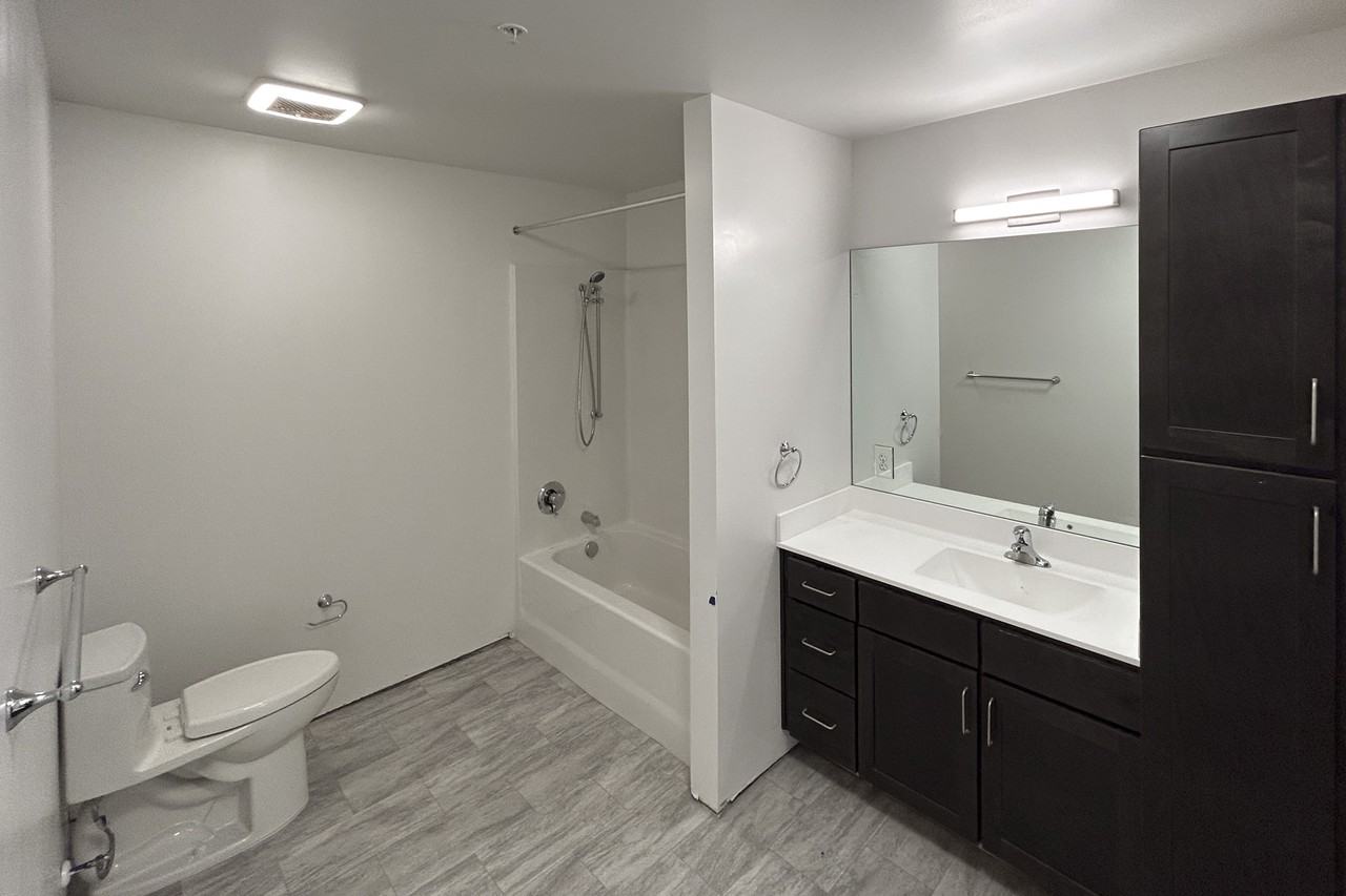 Legends Senior Villas - Photo 5 of 6