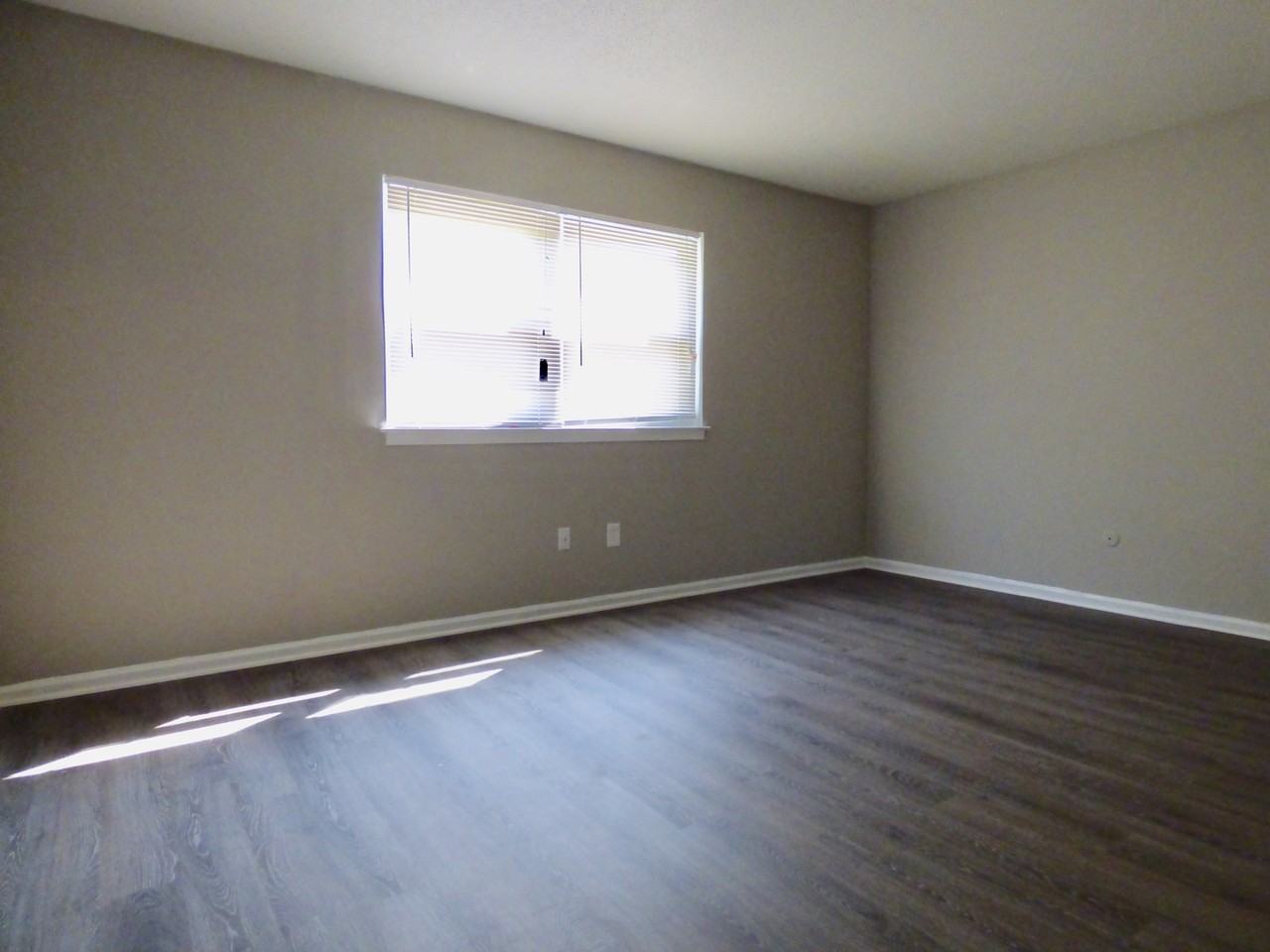 Orchard Apartments - Photo 5 of 18