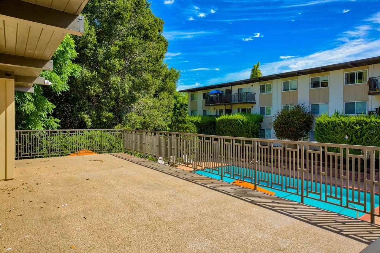 Leisure Terrace - Photo 5 of 9