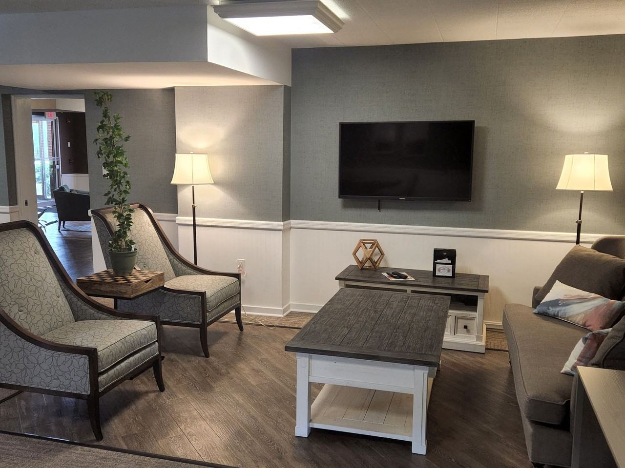 Washington Gardens - Photo 4 of 50