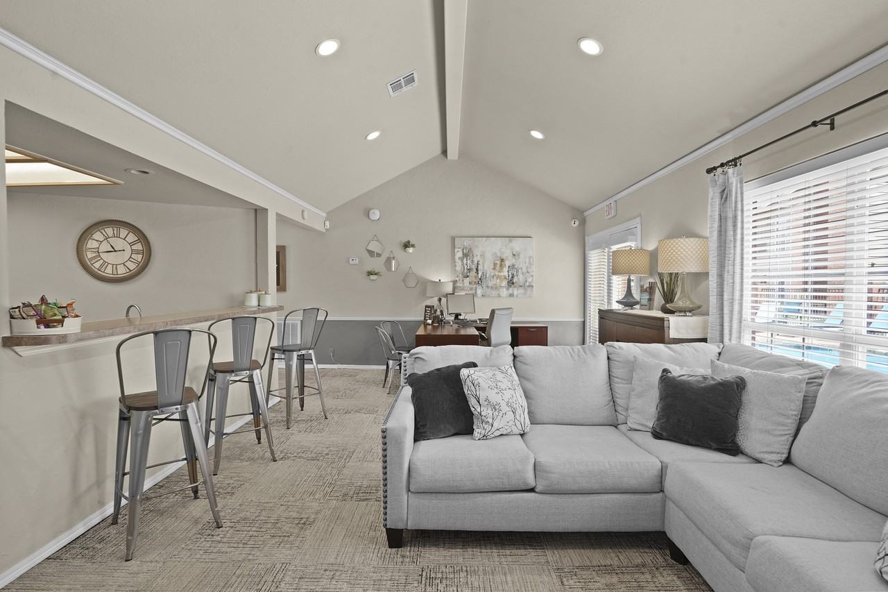 Persimmon Square Apartments - Photo 7 of 22