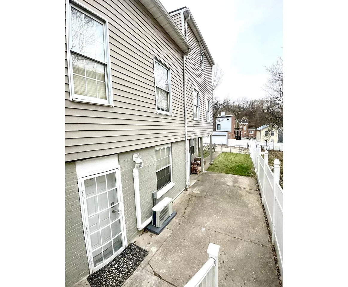 129 Gage St #2 - Photo 7 of 9