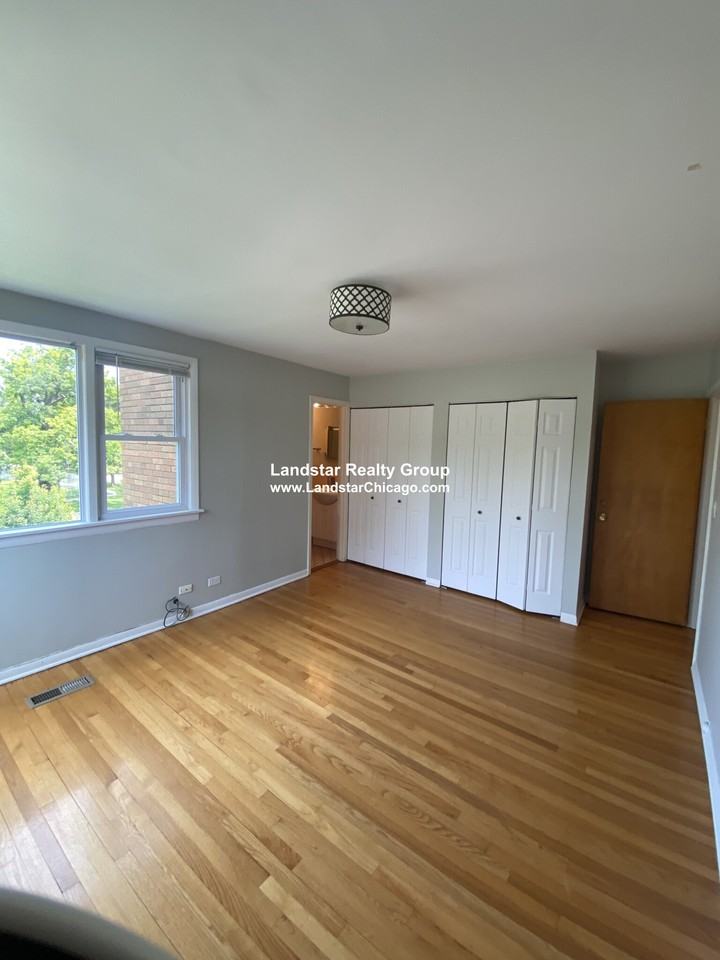 434 Elm Pl #1 - Photo 4 of 30