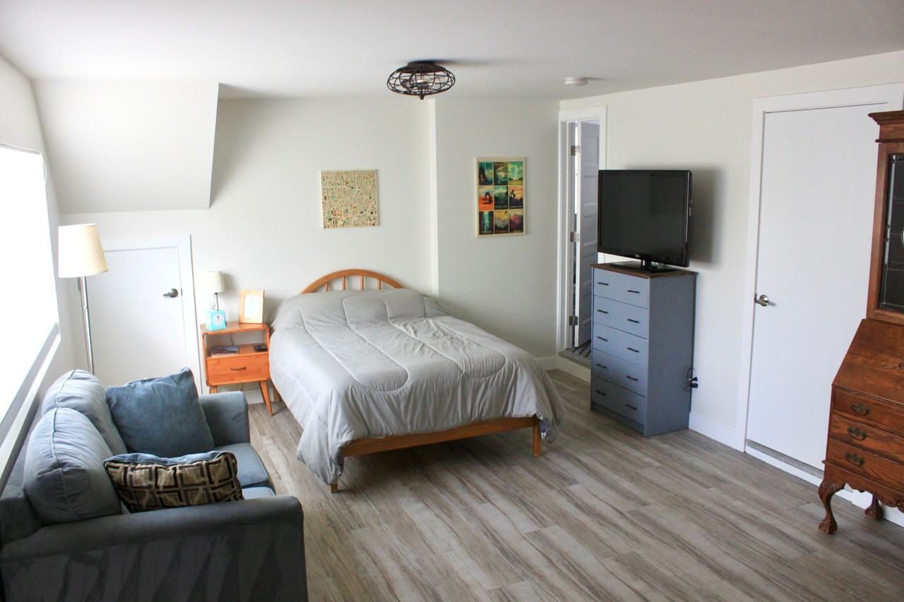 2016 Norwalk Ave #2016 - Photo 3 of 9