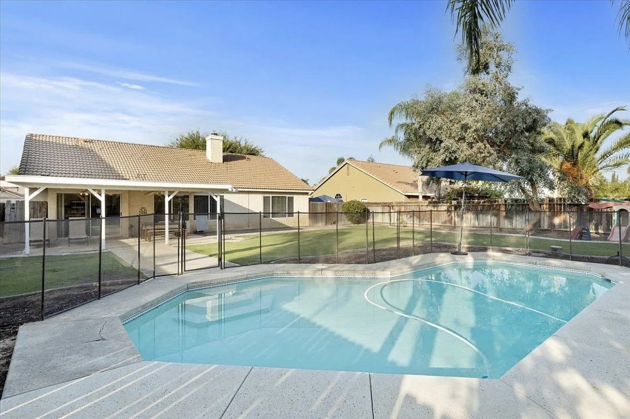 10212 Willow Bend Ct #NA - Photo 2 of 12