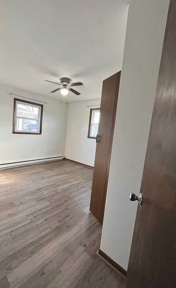 302 E 20th St #2 - Photo 2 of 11