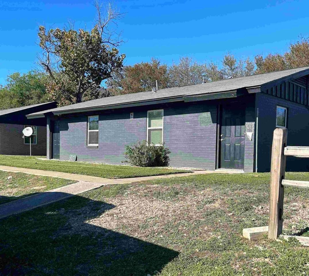 3200 Grider Circle #NA - Photo 3 of 12